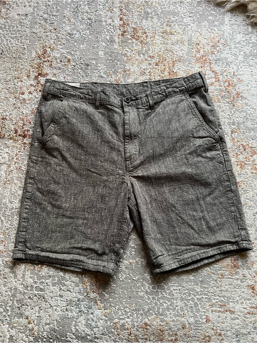 Levi's Men's Heather Charcoal Flat Front Chino Shorts 34